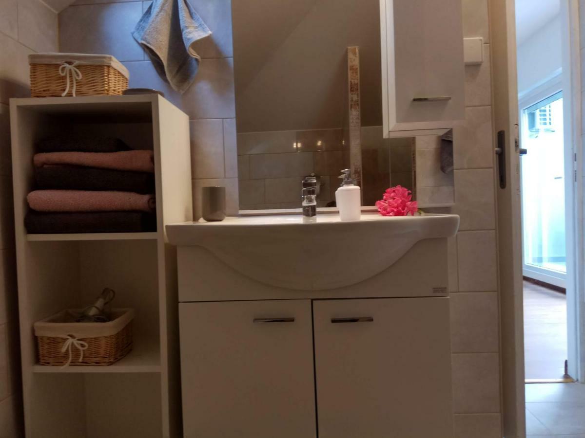 טיסנו Apartman Slava מראה חיצוני תמונה